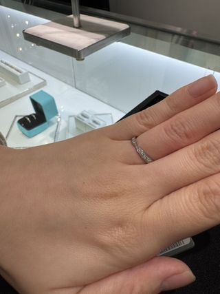 ★HARRY WINSTON★ スリーストーン バンドリング ペア 定価100万 スリーストーンバンドリングになります。ハリーウィンストンは