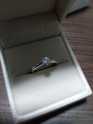 【NONBODY(ノンバディー)の口コミ】 上質なダイヤが1つ置かれていて、シンプルでオシャレなデザインだと思いま…