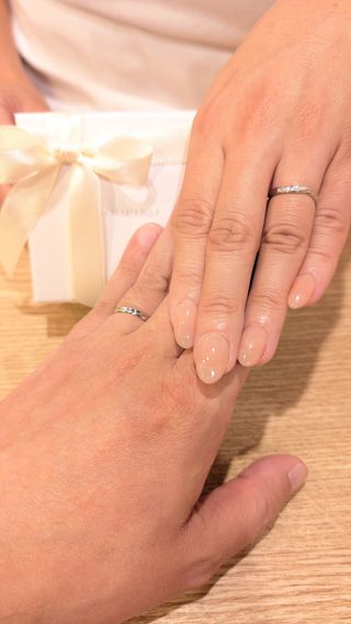 【BONDS(ボンズ)の口コミ】 シンプルで毎日つけられます。
つけ心地も馴染むようで、違和感なく使えま…