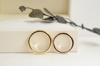 【CRAFY(クラフィ)の口コミ】 私は色黒なので普段のアクセサリーもゴールドメインだったので結婚指輪も…