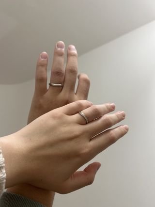 【出雲結(いずもゆい)の口コミ】 女性ー縁結（えん）
ピングゴールドが表に入っており、その下にダイヤ。少…