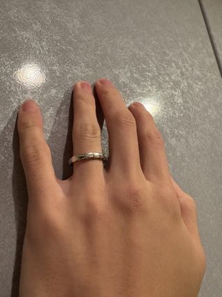 【ブルガリ(BVLGARI)の口コミ】 デザインがシンプルかつオシャレで人と差が出せる。奇抜さは求めないけど…