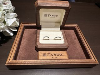 【TANZO.(鍛造指輪)の口コミ】 自分好みに1からデザインを選べ、旦那さんと好みが違っても幅や打ち方を揃…