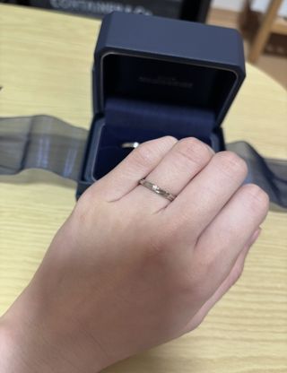 【銀座ダイヤモンドシライシの口コミ】 普段、シンプルやカジュアルな服を着るので、そんな自分に似合う指輪を探…