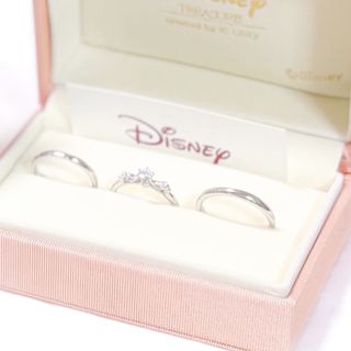 【ケイウノ ブライダル(K.UNO BRIDAL)の口コミ】 笑いの絶えない家庭をに築きたかったので、この指輪は私たちにはピッタリ…