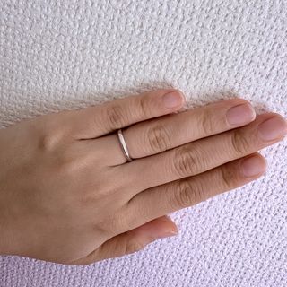 【宝寿堂(ほうじゅどう)の口コミ】 シンプルで上品な印象のプラチナ950製リング。細身ながらも程よい存在感が…