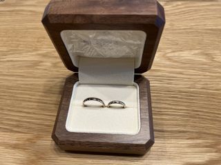 【TANZO.(鍛造指輪)の口コミ】 ゴールドすぎない中間色で肌馴染みが良く気に入っています。何より付け心…