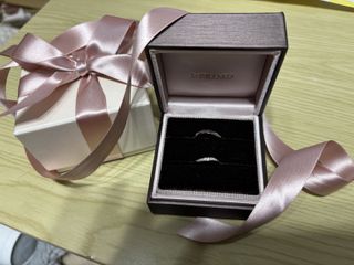 【アイプリモ(I-PRIMO)の口コミ】 ダイヤモンドがたくさんついているが派手すぎず、シンプルさもあり普段使…