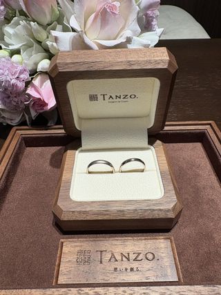 【TANZO.(鍛造指輪)の口コミ】 いろんなお店を周りましたがイマイチ気にいる形が無く、途方に暮れていま…
