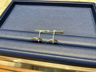 【銀座ダイヤモンドシライシの口コミ】 ウェーブデザインでとにかく可愛いと一目惚れして選びました。
手の骨格的…