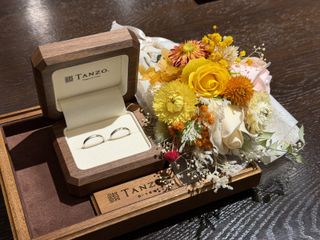 【TANZO.(鍛造指輪)の口コミ】 写真の説明でも書きましたが、奥さんの指輪はダイヤモンドを入れてアイス…