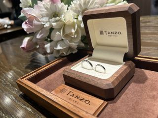 【TANZO.(鍛造指輪)の口コミ】 デザインを1から選べます。ミル打ちを全面に施したデザインですが、こちら…