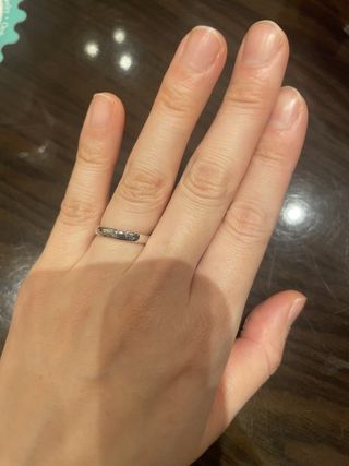 【ケイウノ ブライダル(K.UNO BRIDAL)の口コミ】 シンプルなものがいいなと思い、シンプルかつ長く使えるデザインで探しま…