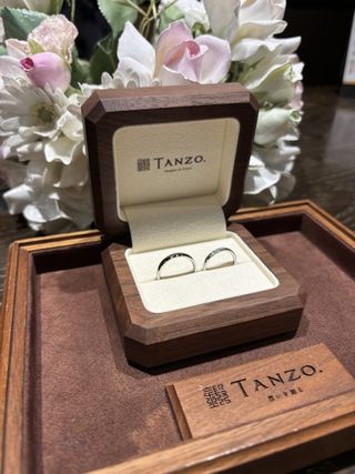 【TANZO.(鍛造指輪)の口コミ】 自分好みの世界に一つだけの指輪を作れました。色やダイヤの数、質感など…