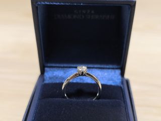 【銀座ダイヤモンドシライシの口コミ】 特別感が出るように予算内でできるだけ大きなダイヤモンドを選びました。…