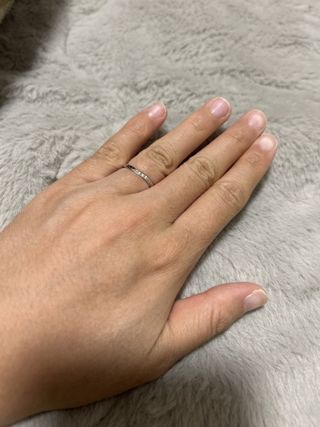 【カオキ　ダイヤモンド専門卸直営店の口コミ】 写真だけじゃ分かりにくいですが、さりげなくダイヤモンドが入っており派…