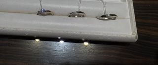 【AMATSU(アマツ)の口コミ】 プラチナとピンクゴールド、2色の配色が綺麗で
付ける方向によって見え方…