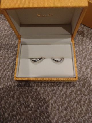 【ケイウノ ブライダル(K.UNO BRIDAL)の口コミ】 自分達の希望のデザインを入れたり、記念日を入れたり自由度が高いです。
…