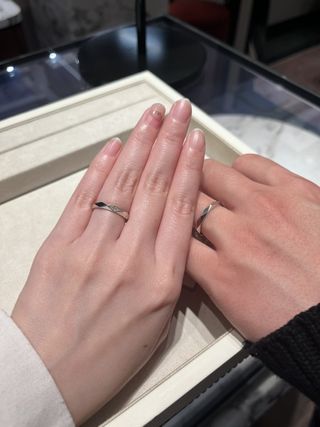 【ブシュロン(BOUCHERON)の口コミ】 指輪＝キラキラの憧れはありつつ、仕事柄ダイヤモンドは控えめにしたい。…
