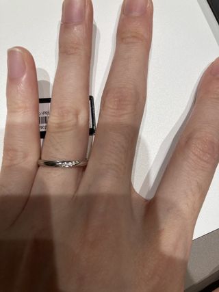 【アイプリモ(I-PRIMO)の口コミ】 シンプルですが指輪にラインが入っていて綺麗です！着けていると、テンシ…