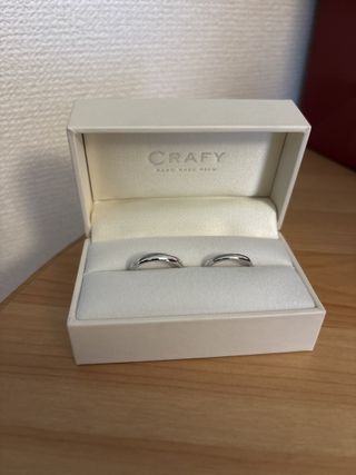 【CRAFY(クラフィ)の口コミ】 シンプルで飽きのこないデザインが気に入っています。派手すぎず、どんな…