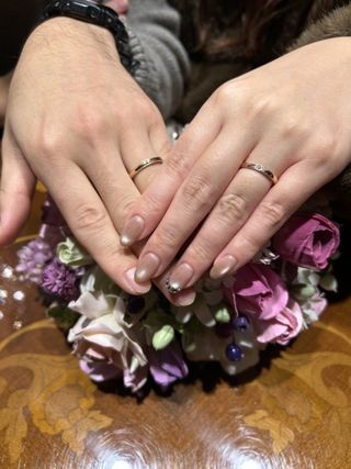【TANZO.(鍛造指輪)の口コミ】 手元に届いたミル打ちのリングは、想像以上に素敵なものでした。
ふたり揃…