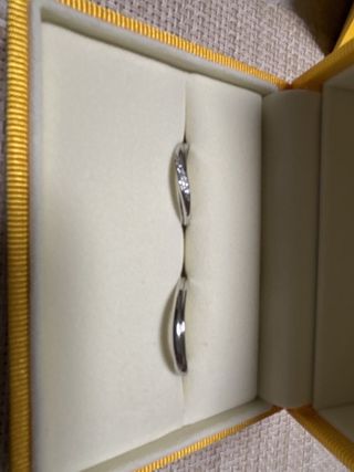 【ケイウノ ブライダル(K.UNO BRIDAL)の口コミ】 購入するデザインでウェーブタイプとストレートタイプのリングで最後まで…