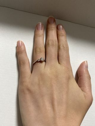 【出雲結(いずもゆい)の口コミ】 　ピンクゴールドをあしらったデザインが特別感があっていいです。真ん中…