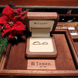 【TANZO.(鍛造指輪)の口コミ】 素材選びからデザインまで細かく決めることができるので、唯一無二の指輪…