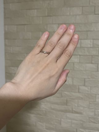 【アイプリモ(I-PRIMO)の口コミ】 ウェーブがかかったデザインで、コンビネーションカラーがさりげないオシ…