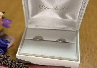 【PILOT BRIDAL(パイロットブライダル)の口コミ】 ミル打ちデザインのため、ミル部分の摩耗や傷がネックでしたが、鍛造製法…