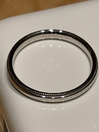 【PILOT BRIDAL(パイロットブライダル)の口コミ】 シンプルながらもクラフト感があり、長く着けても飽きのこないデザインで…