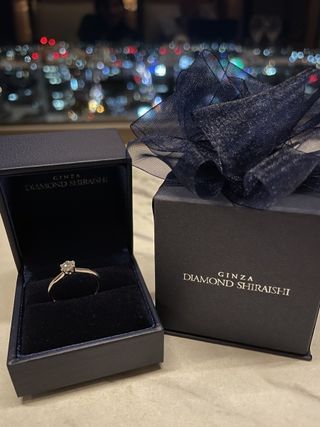 【銀座ダイヤモンドシライシの口コミ】 お店の説明でダイヤのこだわりが強く、こと細かな説明があり、安心ができ…