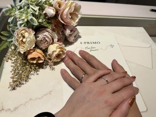 【アイプリモ(I-PRIMO)の口コミ】 シンプルな中にオリジナルを出したくて、ダイヤを追加しました。センター…