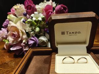 【TANZO.(鍛造指輪)の口コミ】 フルオーダーでデザインや加工をカスタマイズできたのが良かったです。
コ…