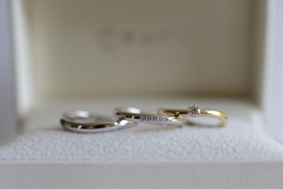 【CRAFY(クラフィ)の口コミ】 　ウェーブのデザインが好きで、婚約指輪も結婚指輪もどちらもウェーブの…