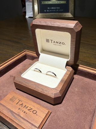 【TANZO.(鍛造指輪)の口コミ】 シンプルなデザインなのに、鍛造ならではの密度のある輝きが本当にきれい…