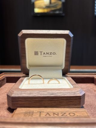 【TANZO.(鍛造指輪)の口コミ】 ゴールド系はいろいろなパターンから選ぶことができ、肌に合わせて選びま…