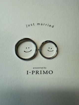 【アイプリモ(I-PRIMO)の口コミ】 指輪のデザインは細身の指でも合い、小さなダイヤモンドがさりげなく着い…