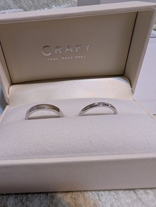 【CRAFY(クラフィ)の口コミ】 プラチナこそシンプルでいい。
何より普段使いも出来る。
刻印とかも入れ…
