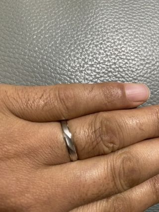 【insembre(インセンブレ)の口コミ】 insembre の指輪を選んだ最大の決め手は、シンプルでありながら温かみのあ…