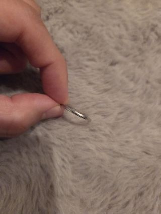 【アイプリモ(I-PRIMO)の口コミ】 シンプルながらもデザインがあるところです。細身のリングでデザイン性か…