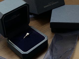 【銀座ダイヤモンドシライシの口コミ】 シンプルかつ王道が好きなのですが、今回少し個性的なものにしたくて、や…