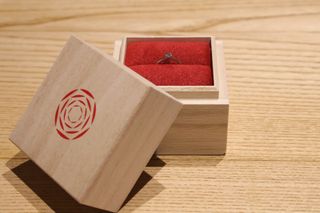 【出雲結(いずもゆい)の口コミ】 ダイヤモンドが一石とシンプルだがキラキラしています。名前の祈結(いのり…