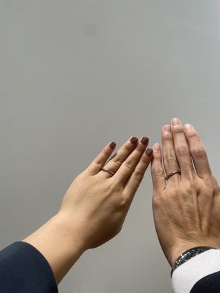 【出雲結(いずもゆい)の口コミ】 指輪のデザインは、シンプルすぎず派手すぎず、どのファッションにも合う…