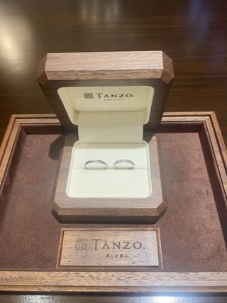 【TANZO.(鍛造指輪)の口コミ】 頑丈なつくりで、鏡面が綺麗なところ。
ダイヤの石落ちのリスクが低いとこ…