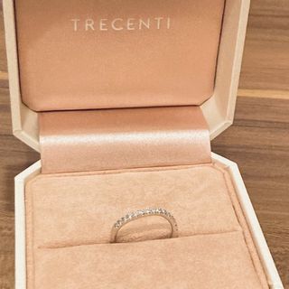 【TRECENTI(トレセンテ)の口コミ】 ・水仕事や入浴の時にも外さなくても傷みません
・ウェーブデザインの指輪…