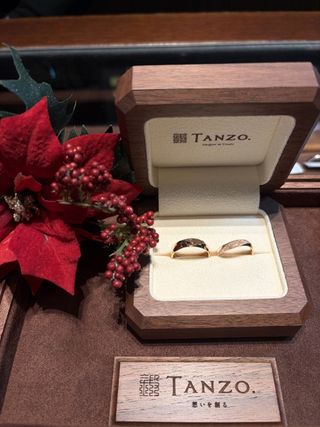 【TANZO.(鍛造指輪)の口コミ】 ピンクゴールドのスターダストで唯一無二のデザインですごくお気に入りで…