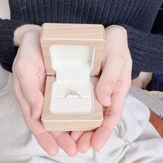 【Cayof(カヨフ)の口コミ】 オーバルカットのダイヤがアンティークな雰囲気でとても愛らしく、肌なじ…