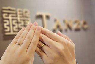 【TANZO.(鍛造指輪)の口コミ】 自分たちの好みのデザイン(コンビ)や色(緑が好きなのでグリーンゴールドを…
